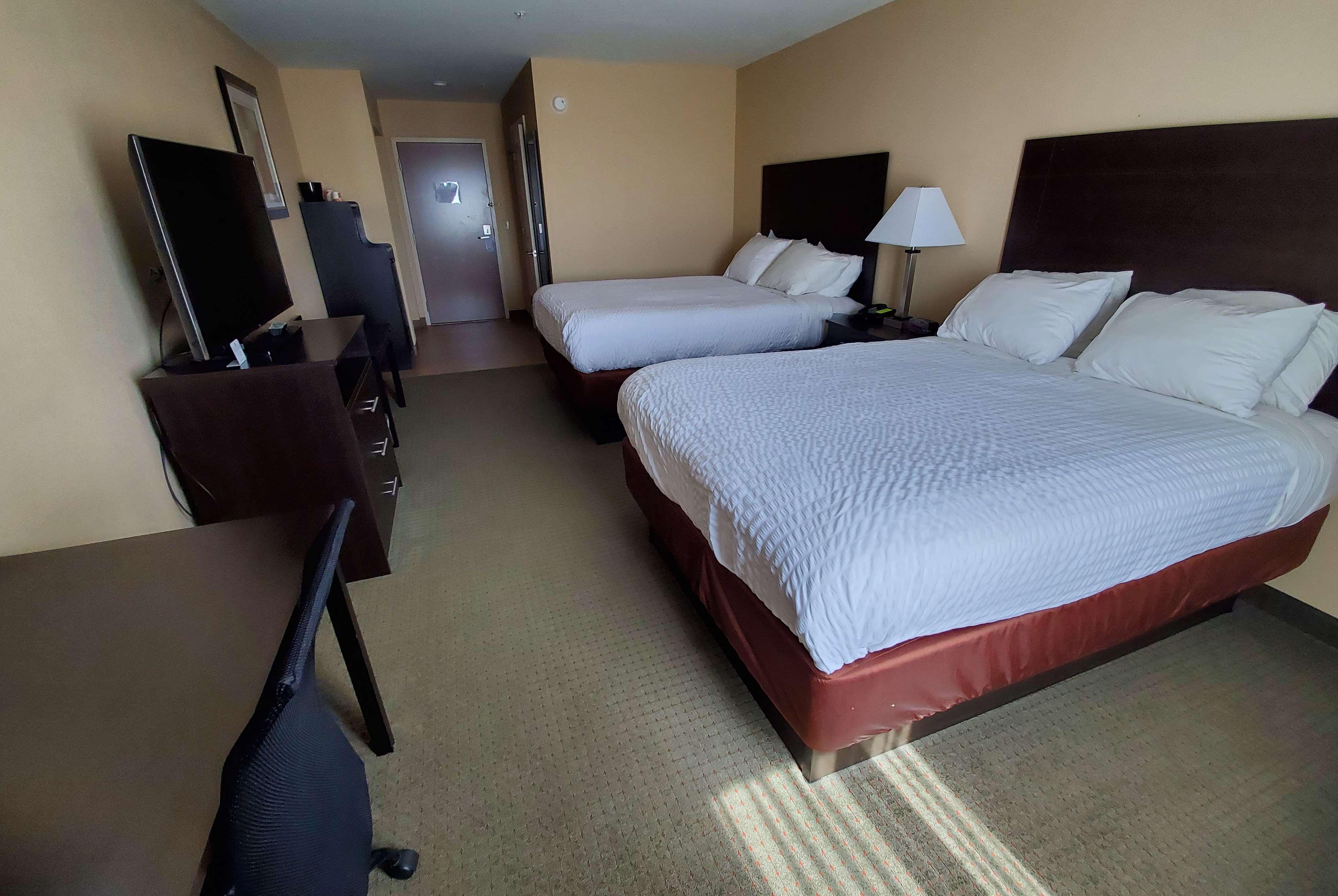 Days Inn & Suites By Wyndham Florence/Jackson Area Екстер'єр фото